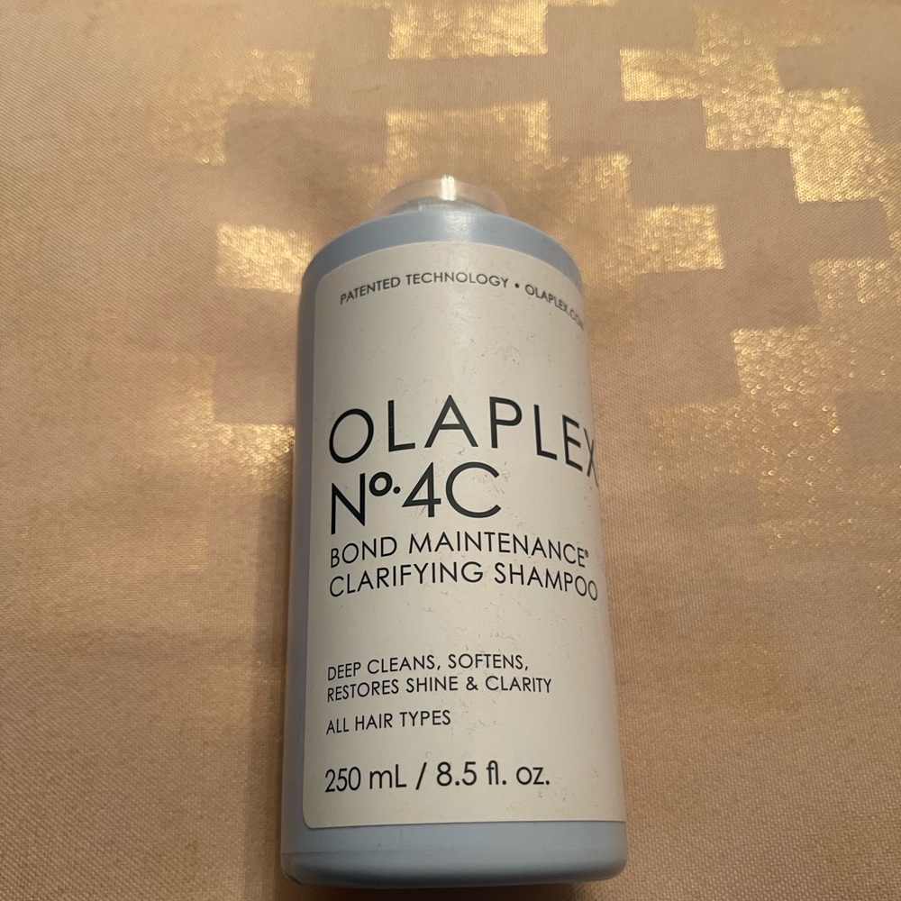 OLAPLEX No 4C Bond Maintenance Clarifying Shampoo New …broken seal